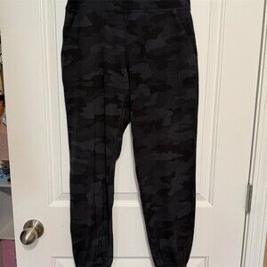 Lululemon Align Jogger Pants Women’s Size 8 Black Gray Camo High Rise 28""